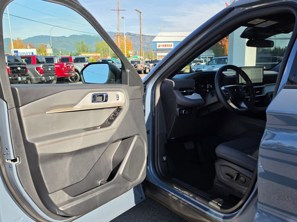 New 2027 Ford Explorer Active AWD/4WD image 12