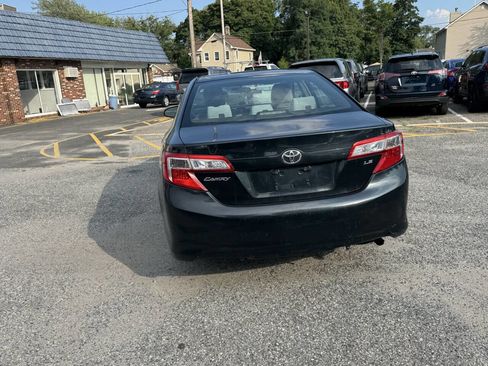 Used 2012 Toyota Camry LE image 11