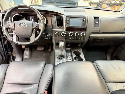 Used 2019 Toyota Sequoia TRD Sport image 11