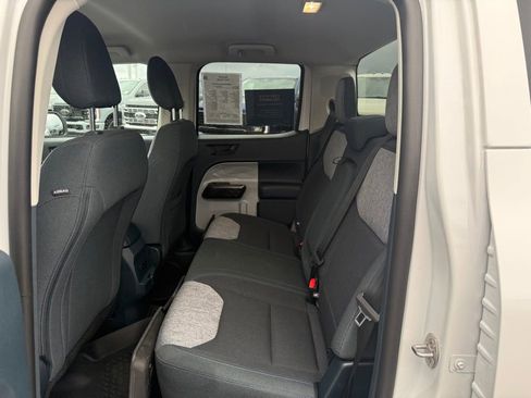 Used 2025 Ford Maverick XLT image 9