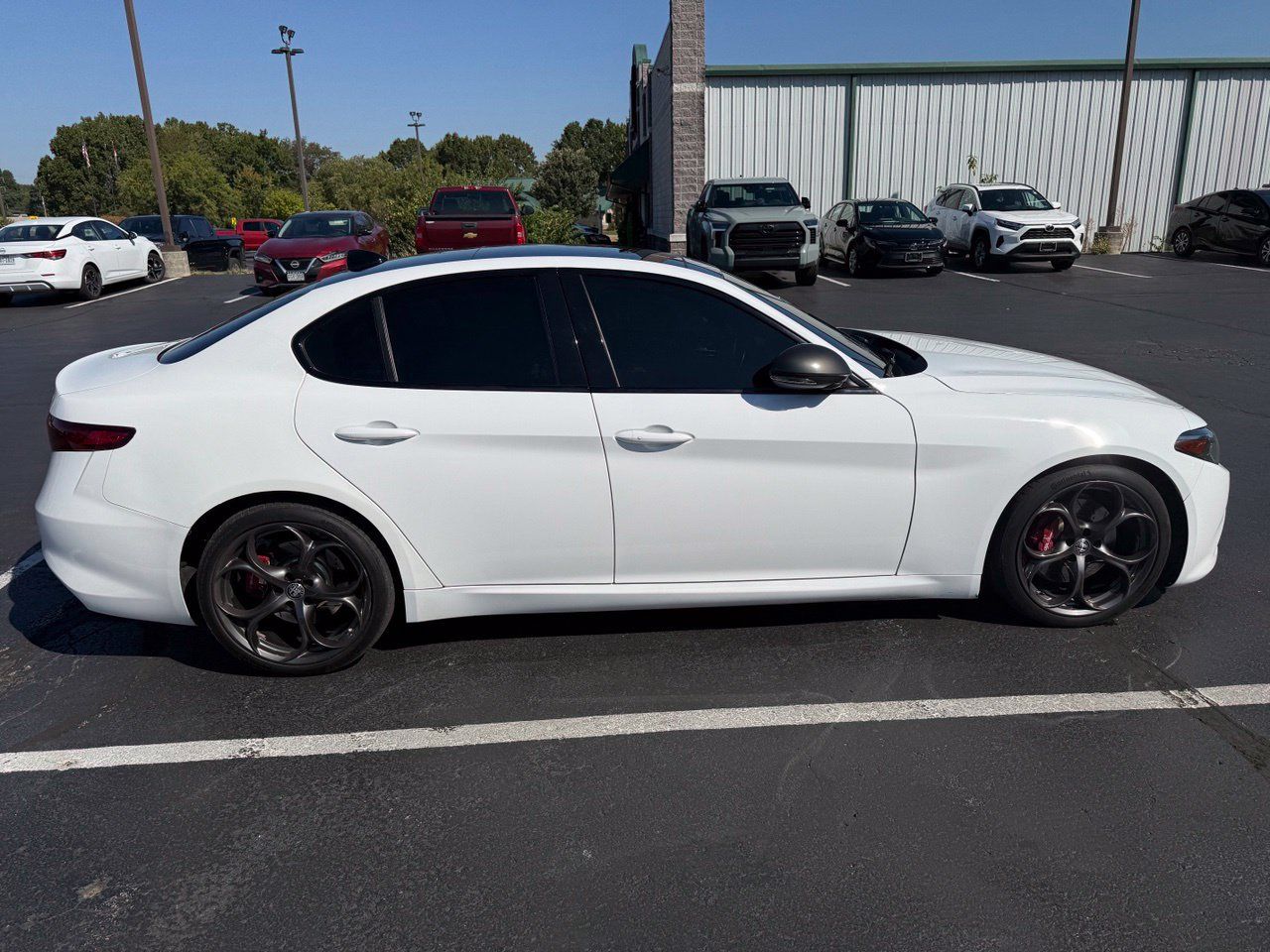 Used 2019 Alfa Romeo Giulia Ti Sport w/ Quick Order Package 22U Sport RWD image 9