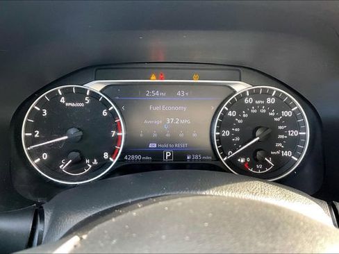 Used 2024 Nissan Altima 2.5 SV image 10