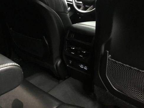 Used 2023 Jeep Grand Cherokee Altitude AWD/4WD image 20