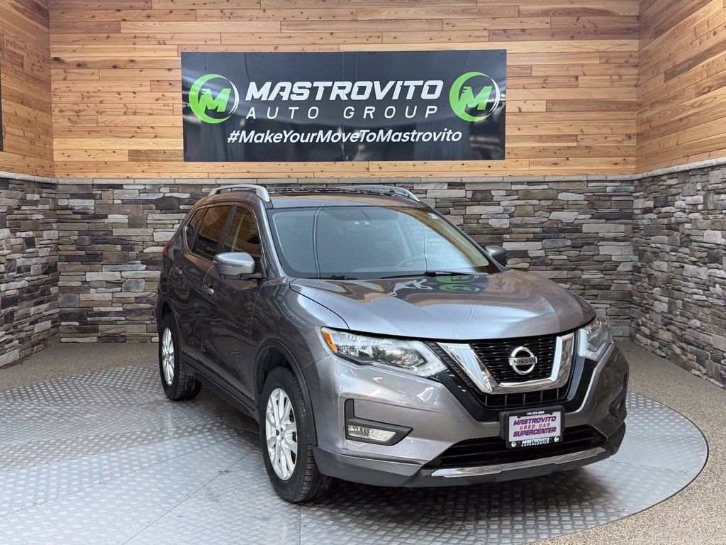 Used 2017 Nissan Rogue SV AWD/4WD image 4