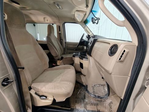 Used 2012 Ford E-350 and Econoline 350 XLT RWD image 22