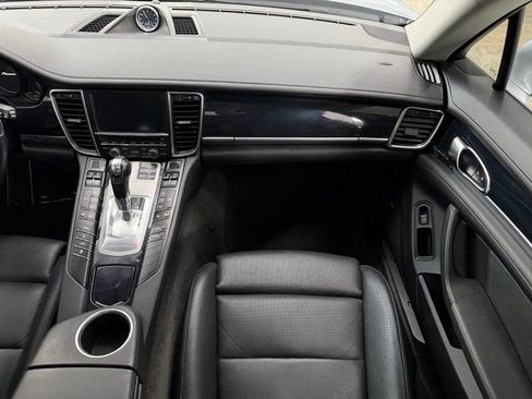 Used 2016 Porsche Panamera S image 21