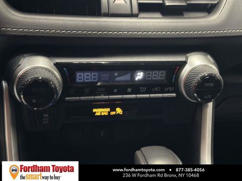 Certified 2022 Toyota RAV4 LE AWD/4WD image 23