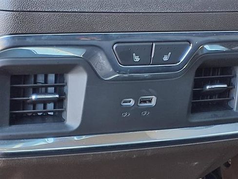 Used 2024 GMC Sierra 1500 Denali image 6