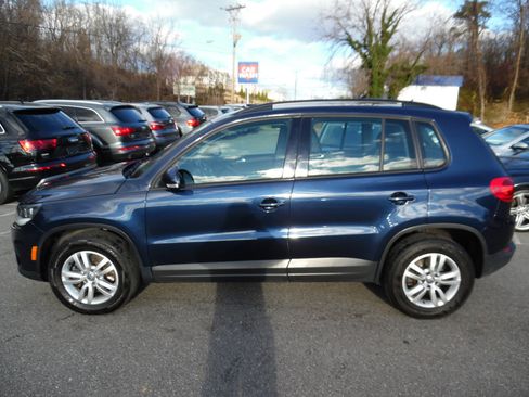 Used 2016 Volkswagen Tiguan S image 2