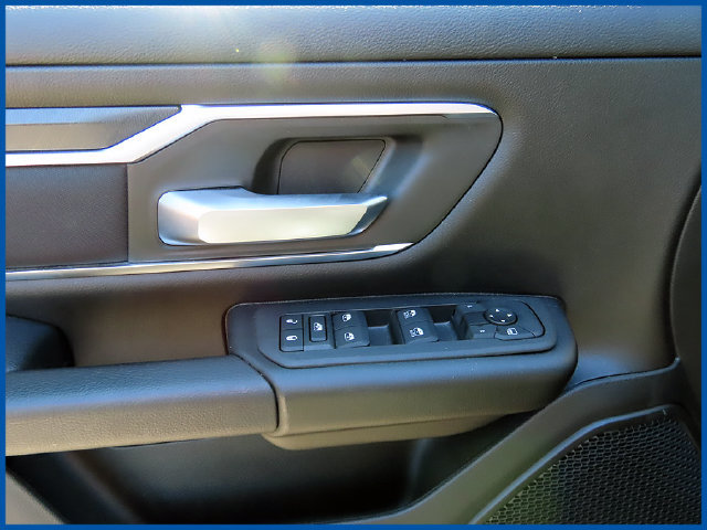 Used 2025 RAM 1500 Big Horn AWD/4WD image 12