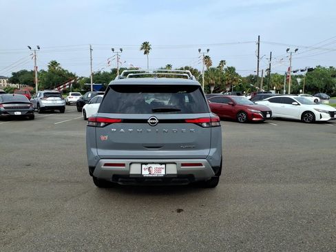 Used 2024 Nissan Pathfinder Platinum w/ Cargo Package FWD image 4