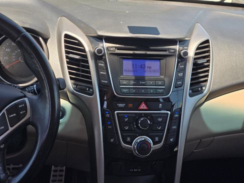 Used 2013 Hyundai Elantra GT w/ Touch & Go Pkg FWD image 17