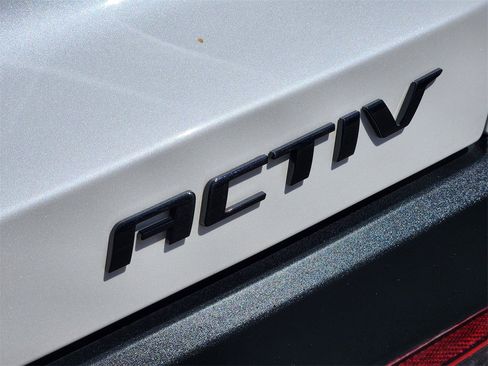 Used 2025 Chevrolet Equinox ACTIV w/ Safety and Technology Package image 8