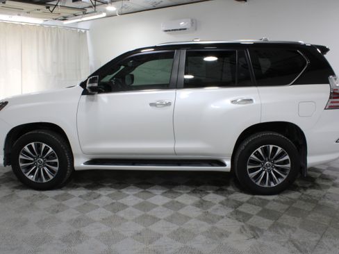 Used 2023 Lexus GX 460 Luxury w/ Accessory Package AWD/4WD image 44