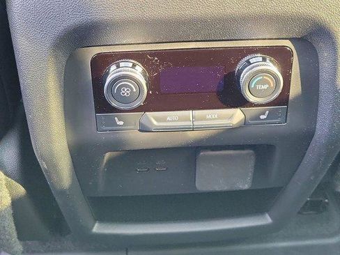 Used 2025 Buick Enclave Avenir w/ Super Cruise Package image 16