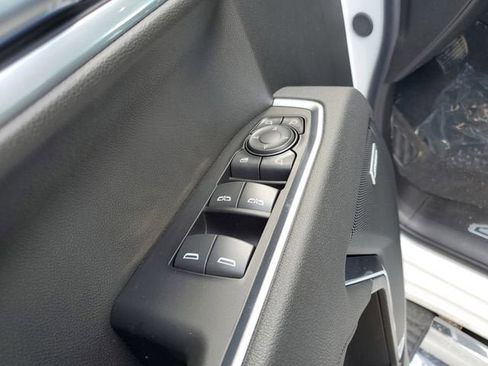 New 2026 GMC Sierra 1500 SLT image 20