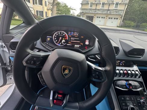 Used 2017 Lamborghini Huracan LP 580-2 RWD image 26