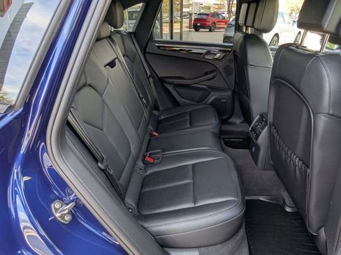 Certified 2025 Porsche Macan image 24