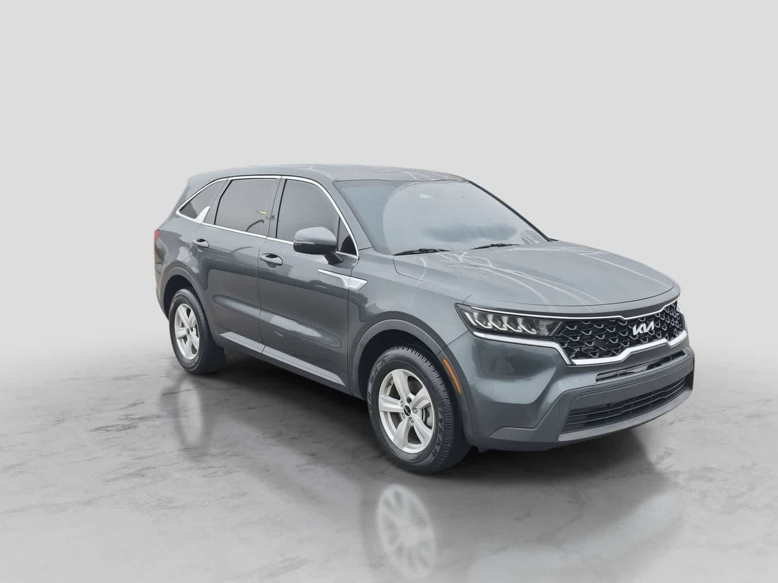 Used 2023 Kia Sorento LX AWD/4WD image 2