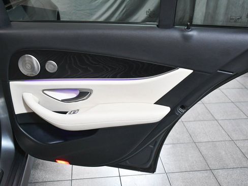 Used 2022 Mercedes-Benz E 450 4MATIC Sedan w/ Night Package image 13