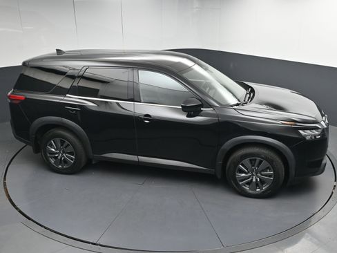 Certified 2024 Nissan Pathfinder S image 34