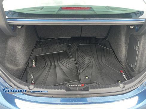 Used 2018 MAZDA MAZDA3 Touring FWD image 23