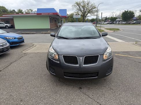 Used 2009 Pontiac Vibe w/ Preferred Package FWD image 19