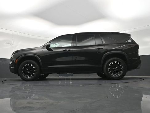 Used 2024 Chevrolet Traverse Z71 w/ Enhanced Driving Package AWD/4WD image 23