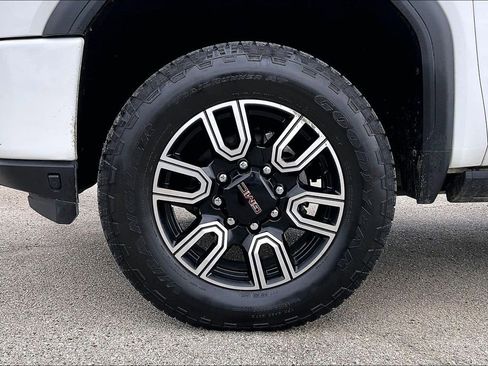 Used 2021 GMC Sierra 2500 AT4 w/ AT4 Premium Plus Package AWD/4WD image 35