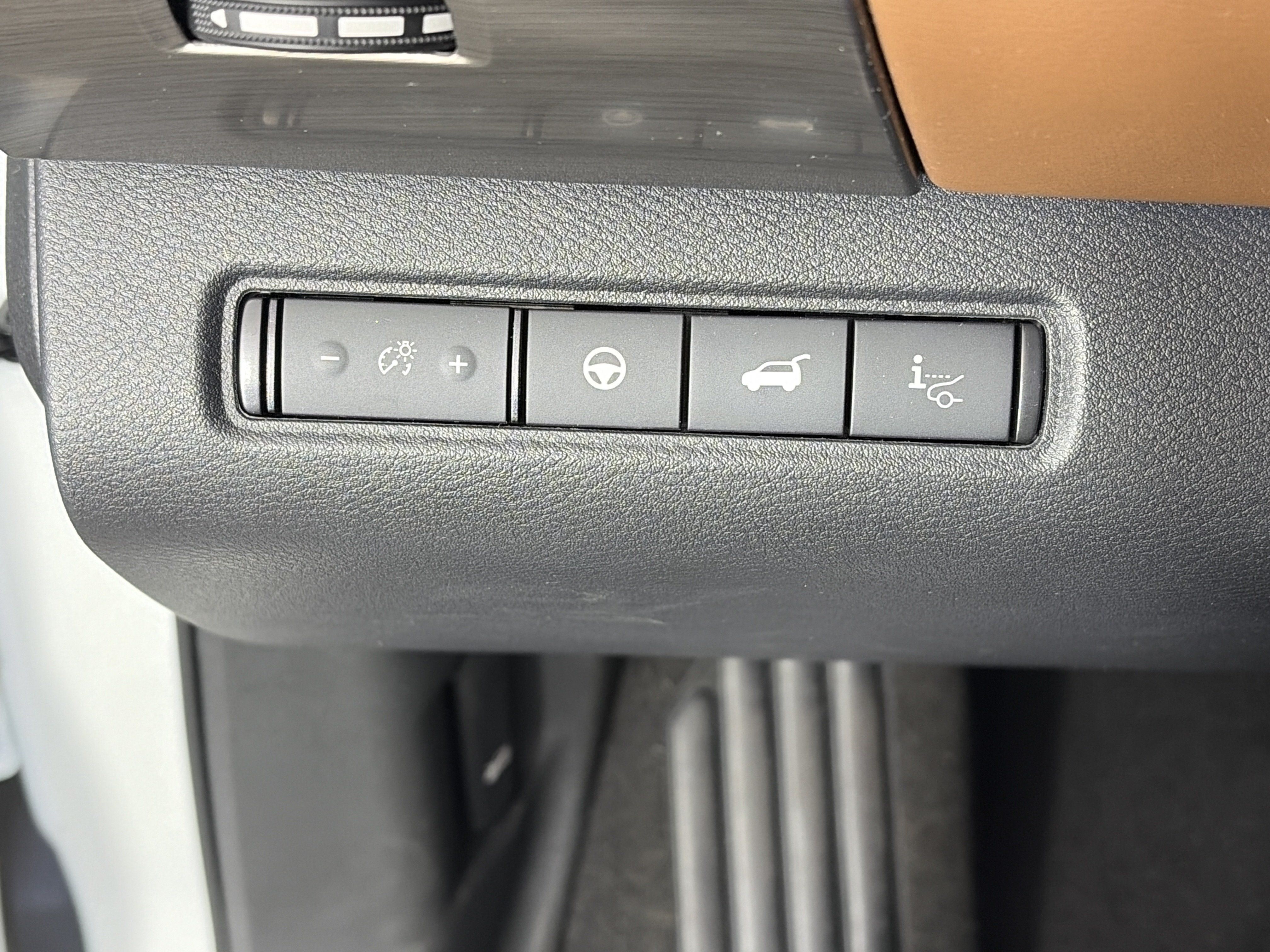Used 2023 Nissan Pathfinder Platinum w/ Cargo Package AWD/4WD image 33