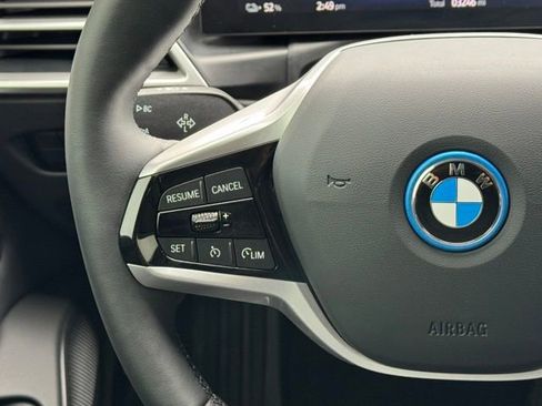 Used 2025 BMW i4 xDrive40i AWD/4WD image 23