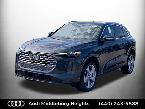 Used 2025 Audi Q5 Premium Plus w/ Premium Plus image 2