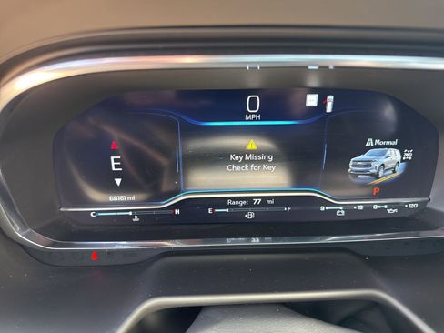 Used 2022 Chevrolet Tahoe Z71 AWD/4WD image 12