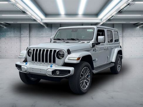 Used 2022 Jeep Wrangler Unlimited Sahara image 1