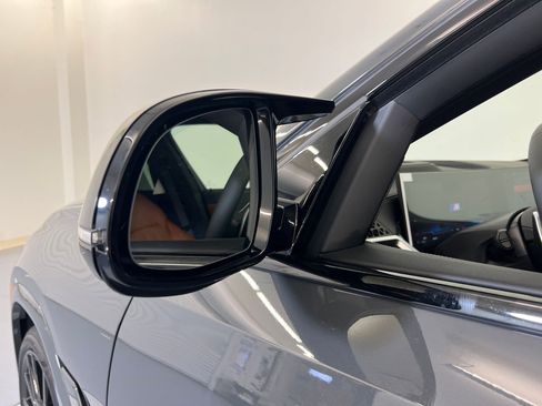 New 2026 BMW X6 M60i image 23