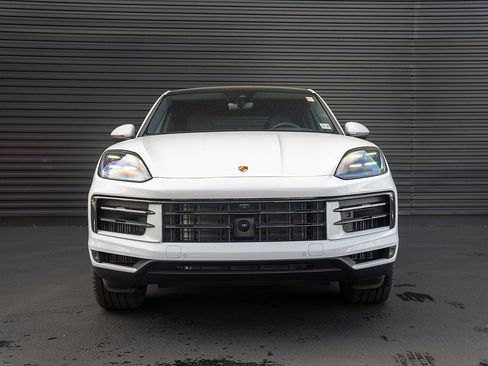 Certified 2026 Porsche Cayenne E-Hybrid Coupe AWD/4WD image 27