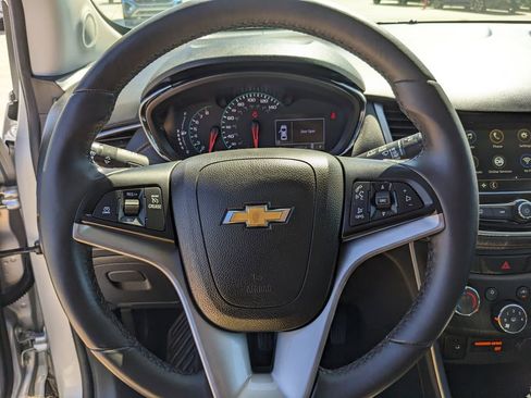 Used 2019 Chevrolet Trax LT w/ LT Convenience Package image 27