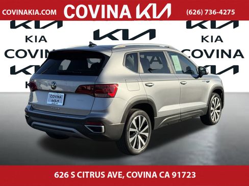 Used 2023 Volkswagen Taos SE image 8