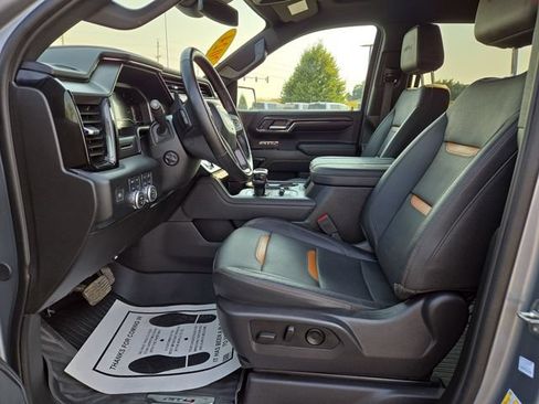 Used 2024 GMC Sierra 1500 AT4 w/ AT4 Premium Package AWD/4WD image 2