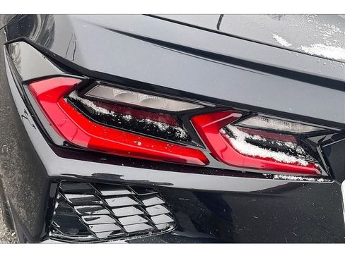 Used 2024 Chevrolet Corvette Stingray Convertible w/ 1LT image 25