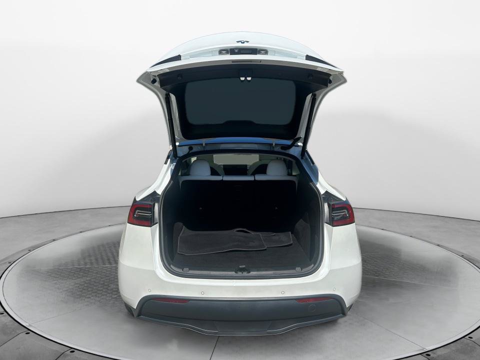 Used 2021 Tesla Model Y Long Range AWD/4WD image 18