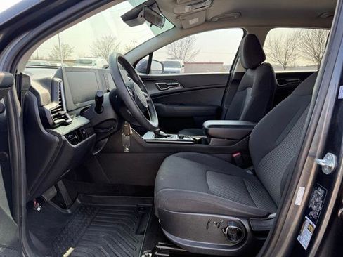 Used 2023 Kia Sportage LX image 27