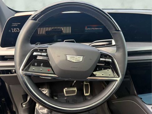 Used 2026 Cadillac Vistiq Sport w/ LPO, Floor Liner Package AWD/4WD image 11
