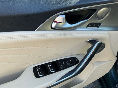 Used 2023 Kia Stinger GT2 image 16