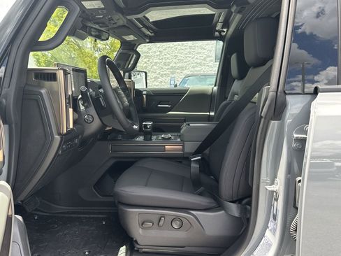 New 2025 GMC Hummer EV 2X image 21