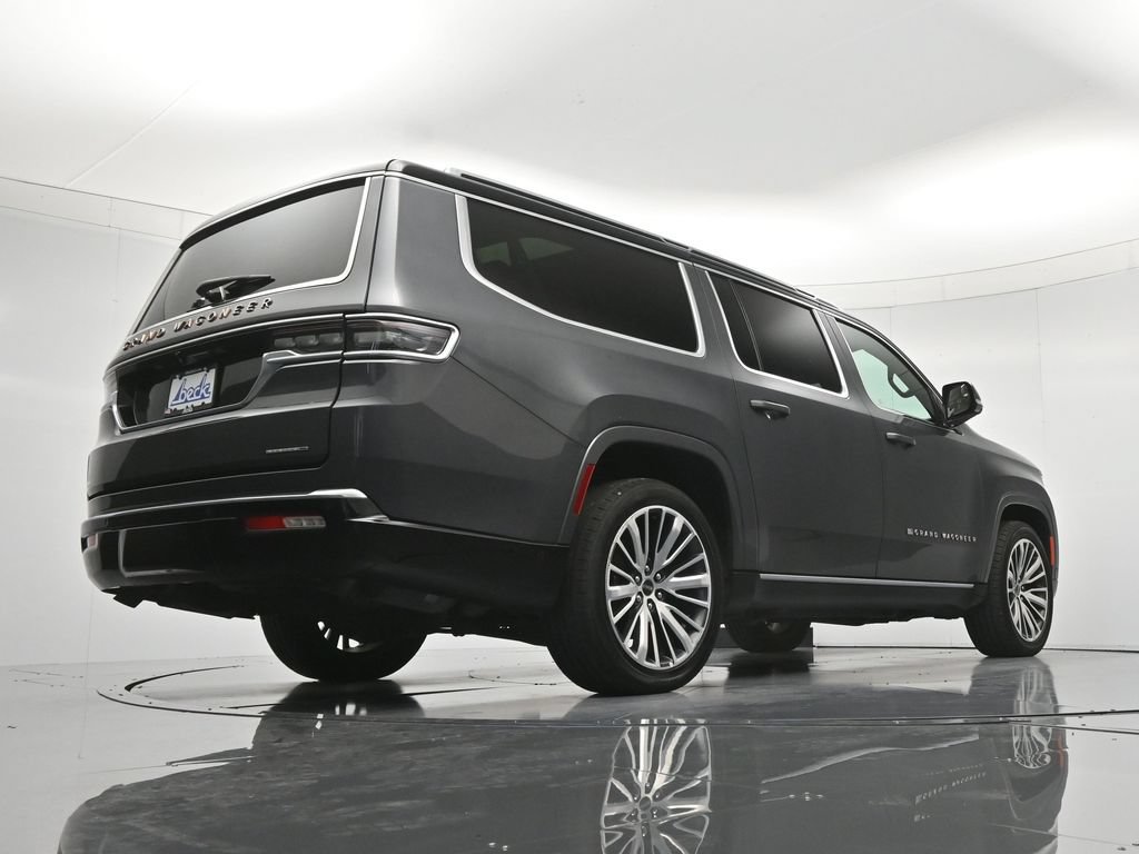 Used 2024 Jeep Grand Wagoneer L Series III AWD/4WD image 44