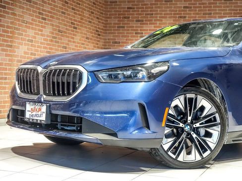 Used 2024 BMW 530i xDrive w/ Premium Package image 4