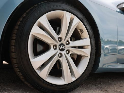 Used 2010 Hyundai Genesis 2.0T RWD image 30
