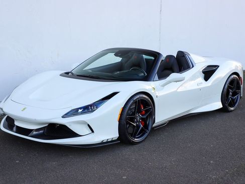 Certified 2021 Ferrari F8 Tributo image 21