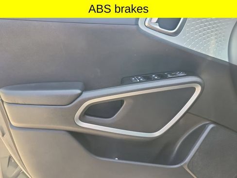 Used 2024 Kia Soul LX w/ Option Group 015 FWD image 19